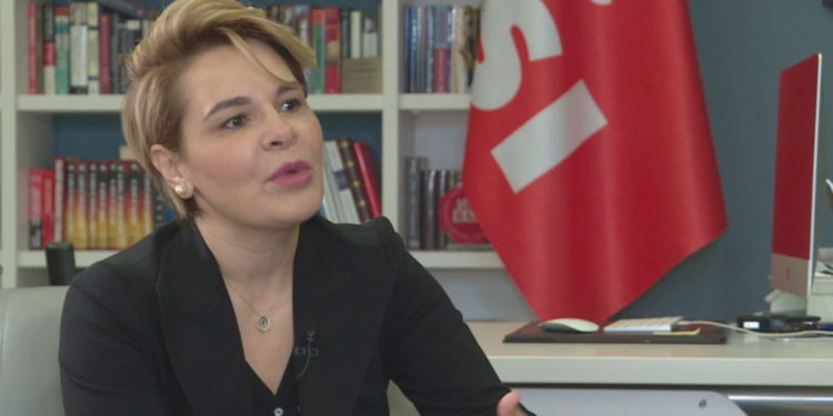 Paralajmëron Monika Kryemadhi: Mos u çudisni që të dalin databaze të reja, do të frikësojnë njerëzit