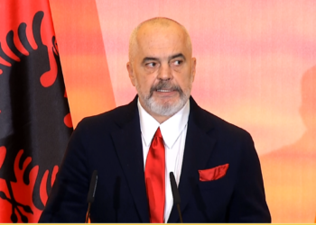 Rama: Nuk merrem as me dordolecët as me papagallët, nesër vendosim në qeveri Konsultimin Kombëtar
