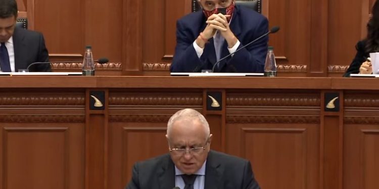 Rama tallet me Tritan Shehun: Guri, ata do të na rrahin