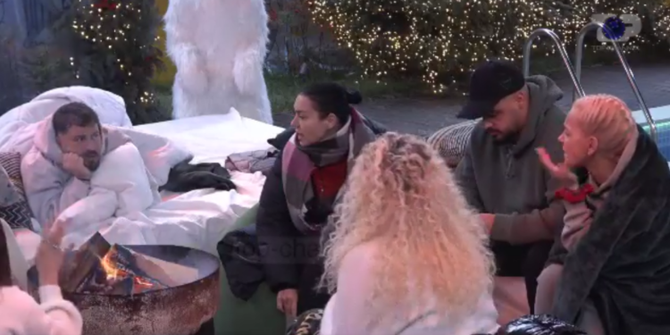 Donaldi pyet Einxhel: A ke shkuar me ndonjë për lekë?