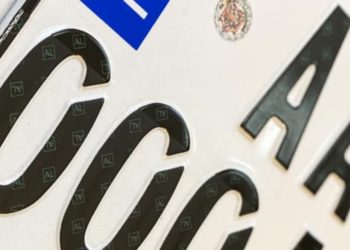 Ndryshon rregullorja për targat e makinave, nga janari mund të stamponi edhe emrin tuaj (Detajet)