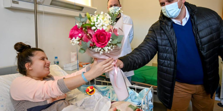 Njihuni me Harin, fëmija i parë në Gjirokastër për vitin 2022 (FOTO)