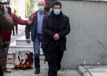 “Unë jam gjithçka për ty” Si iu afrua prifti grek vajzës shqiptare. Historia tronditëse e abuzimit