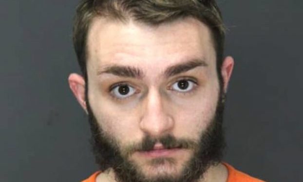 E rëndë/ I riu shqiptar godet me thikë nënën natën e ndërrimit të viteve