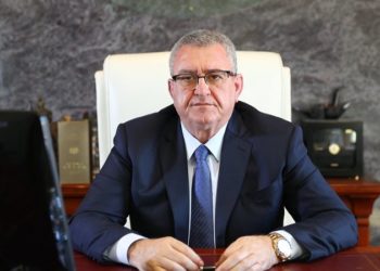 Armand Dukës i vendosin tritol te dera e banesës (VIDEO)