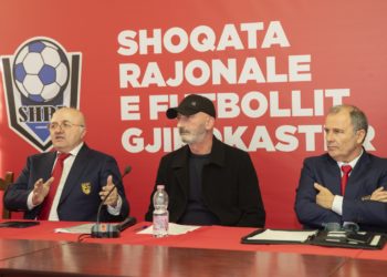 Zgjedhjet farsë në Gjirokastër, propozohet Altin Çomo dhe Xhevit Kaçorri për Asamblenë e FSHF-së (VIDEO)