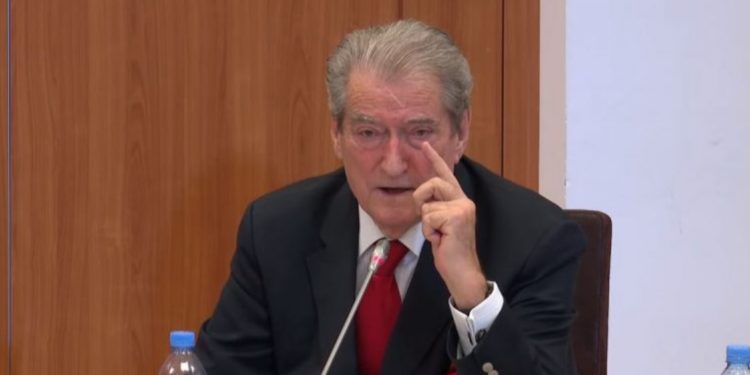 Berisha-Bashës: As vrima e miut s’të shpëton