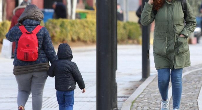 I ftohti acar në Shqipëri/ Ja 9 veprimet që duhet të bëni para se të dilni me makinë