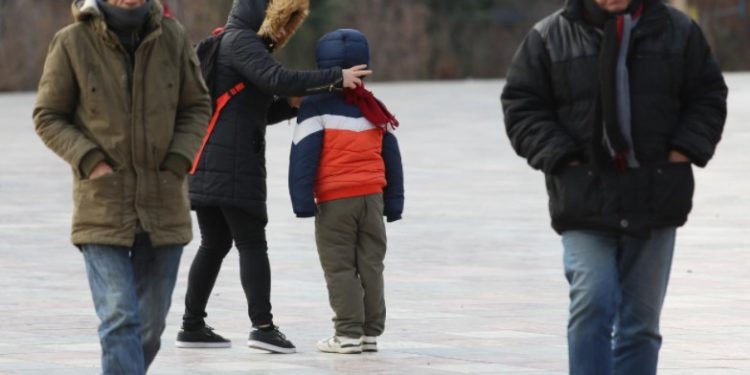 I ftohti acar në Shqipëri/ Ja 9 veprimet që duhet të bëni para se të dilni me makinë