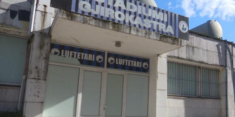 Zgjedhjet farsë te shoqata e Gjirokastrës, njerëzit e Dukës mblidhen në hotelin e pronarit që i kërkonte borxhet Gole Tavos