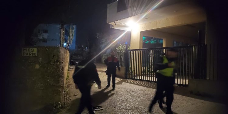 Tronditet Vlora, atentat me tritol poshtë makinës, zbulohet pronari (VIDEO)