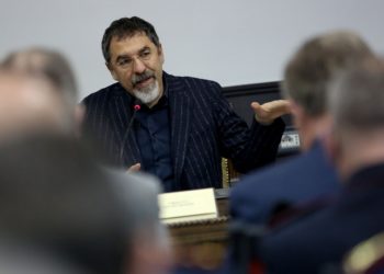 Lufta antikanabis, Çuçi mbledh krerët e Policisë së Shtetit: Në mes të vitit nis kontrolli satelitor i territorit. Keni zero presion politik për të mbyllur sytë. Mos bëni gabim të rrezikoni karrierën tuaj