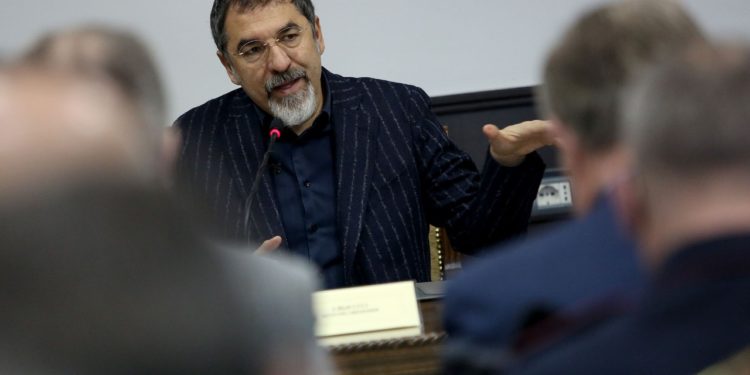 Lufta antikanabis, Çuçi mbledh krerët e Policisë së Shtetit: Në mes të vitit nis kontrolli satelitor i territorit. Keni zero presion politik për të mbyllur sytë. Mos bëni gabim të rrezikoni karrierën tuaj