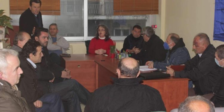 Formohet grupi për rithemelimin e degës së PD në Athinë (Emrat)