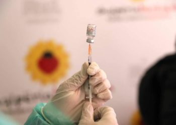 Sot hyjnë në fuqi masat e reja/ Kategoritë që nuk lejohen pa certifikatë vaksinimi në punë