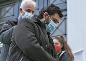 Shokuese në Athinë/ Prifti grek abuzonte prej 4 vitesh me adoleshenten shqiptare (FOTO)