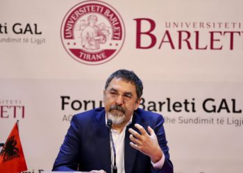 Forumi me studentë e pedagogë, Çuçi tregon si do të bëhet vettingu në Policinë e Shtetit dhe çfarë do të ndodhë me SHÇBA-në