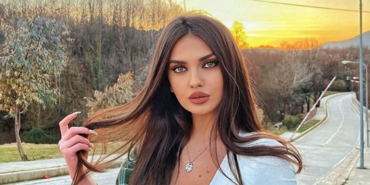 Beatrix Ramosaj shfaqet për herë të parë pas daljes nga Big Brother: Më mbushët me dashuri (VIDEO)