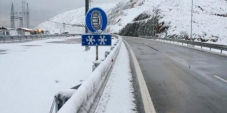 Borë dhe ngrica në rrugë, ISHP apel qytetarëve: Udhëtoni me kujdes