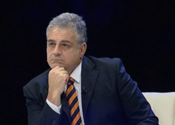 Kërkohet një opozitë!