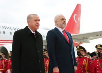 “Dua të jesh vëllai im”, Rama tregon bisedën e parë me Erdogan: Isha i ndrojtur, më shikonte dhe nuk buzëqeshte!