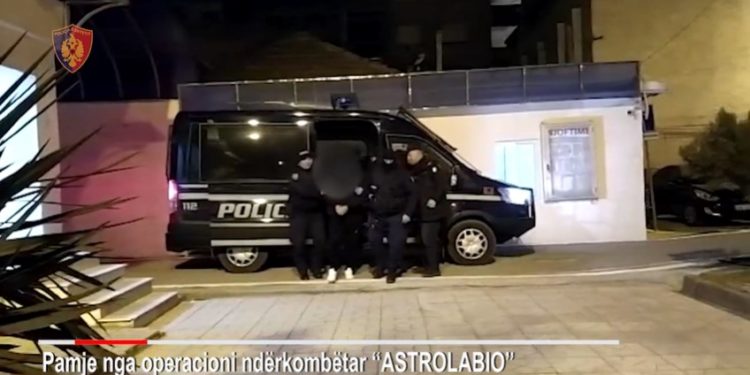 Trafikonin klandestinë drejt Italisë, këta janë të arrestuarit në 7 qytete të Shqipërisë (Emrat)