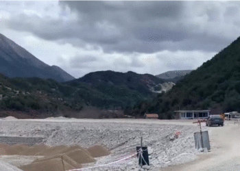 Kuç-Qeparo, rruga që nuk po mbaron dot (VIDEO)