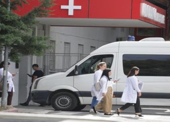 Shifra të frikshme me “Omicron” në Shqipëri, 3 jetë të humbura (Harta)