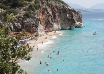 Parashikimi i operatorëve turistikë: Shqipëria destinacion ekzotik për britanikët, pritet të bëhet destinacioni kryesor i pushimeve i tyre