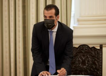 Ministri grek i Shëndetësisë ultimatum për mjekët: Kush nuk vaksinohet deri më 31 Mars pushohet nga puna