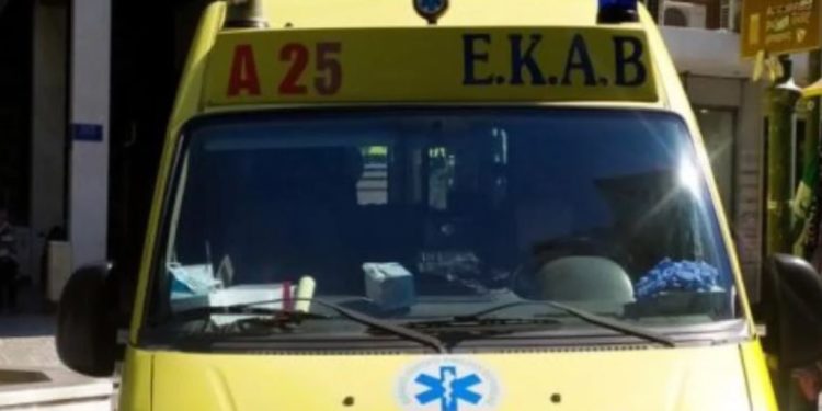 Po shkonte në farmaci, i moshuari rrëshqet në akull dhe humbet jetën