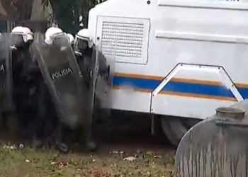 Ndërhyn Policia e Shtetit: Kanë kërkuar ndihmë një grup deputetësh në selinë e PD-së