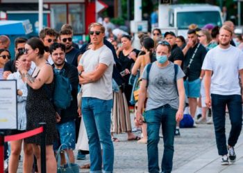 LAJM I MIRË! Kreu i OBSH: Viti 2022 do sjellë mposhtjen e pandemisë Covid-19