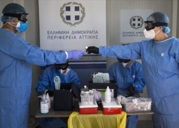 Greqia jep “Ok” për dozën e katërt të vaksinës, ja kategoritë që do ta bëjnë