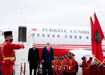 Erdogan: Kur Shqipëria dhe Turqia bashkojnë duart gjithçka zgjidhet