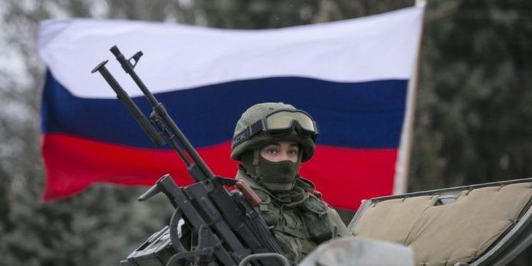 Erdhi lufta/ Vendet europiane apel qytetarëve të tyre: Ikni nga Ukraina!