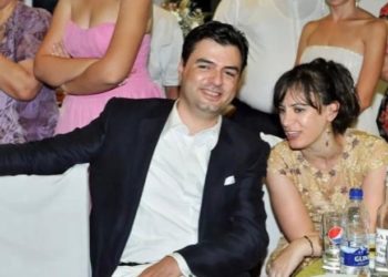 Gruaja uron Bashën për Shën Valentini: Çdo ditë që kaloj me ty është dita ime e preferuar