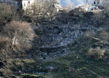 “Boll more të uruar se helmuat dynjanë…”, Mirela Kumbaro apel banorëve të Gjirokastrës për plehrat: Bashkia gjobiti 16 familje!