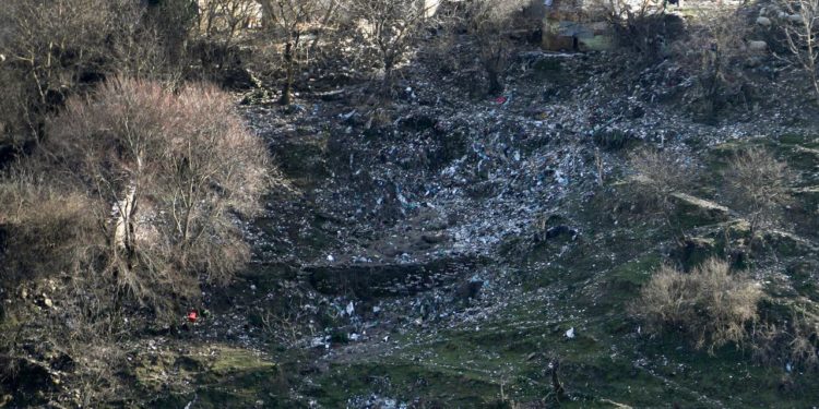 “Boll more të uruar se helmuat dynjanë…”, Mirela Kumbaro apel banorëve të Gjirokastrës për plehrat: Bashkia gjobiti 16 familje!