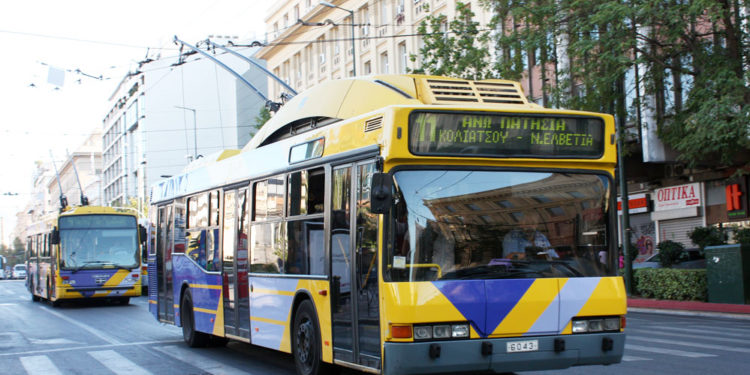 Arrestohen 20 “skifterë” shqiptarë në Athinë, u zbraznin xhepat pasagjerëve në autobusa e metro