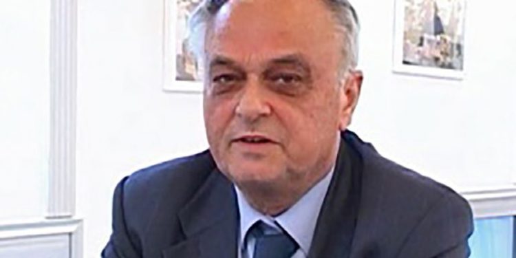 Ndërron jetë shkrimtari i njohur nga Përmeti