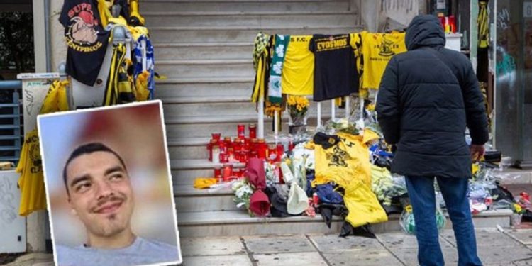 Ngjarja që tronditi Greqinë/Vetëdorëzohet në Korçë i riu shqiptar