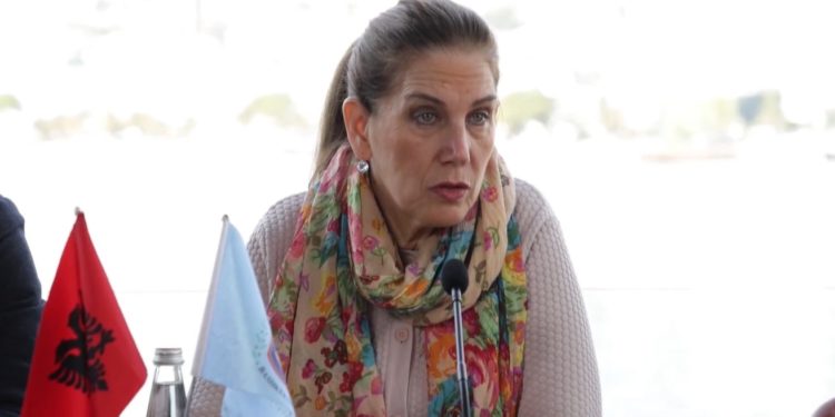 Mirela Kumbaro ‘zemëron’ punonjësit e Ministrisë së Turizmit, jep lajmin e keq nga Saranda