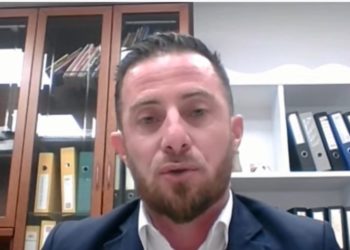 Farsa e zgjedhjeve te shoqata e futbollit Gjirokastër, përfaqësuesi i Akademisë së Luftëtarit denoncon me emra (VIDEO)