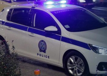 Sherr në familje, gruaja plagos me thikë në shpinë bashkëshortin