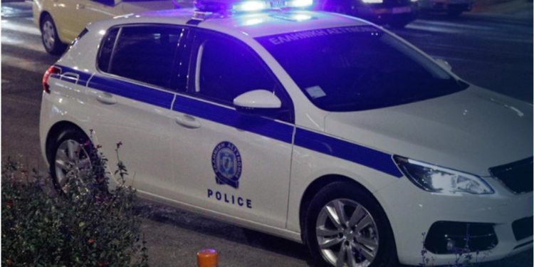 Sherr në familje, gruaja plagos me thikë në shpinë bashkëshortin