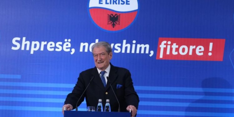 Berisha: Në Shqipëri po dyndet qumështi serb, fermerët shqiptarët po therin lopët