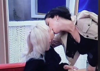 Puthja në buzë mes Einxhel dhe Monikës ‘çmend’ rrjetin, ja reagimi i dy vajzave pas asaj që ndodhi