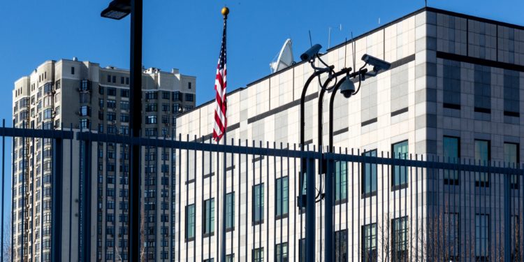 Inteligjenca amerikane parashikon rënien e Kievit në ‘duart’ e Rusisë, vjen thirrja e fortë e ambasadës së SHBA