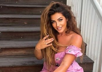 “Më tha hiq pantallonat, por kisha frikë”, Arjola Demiri rrëfen njohjen me ish-bashkëshortin (FOTO)